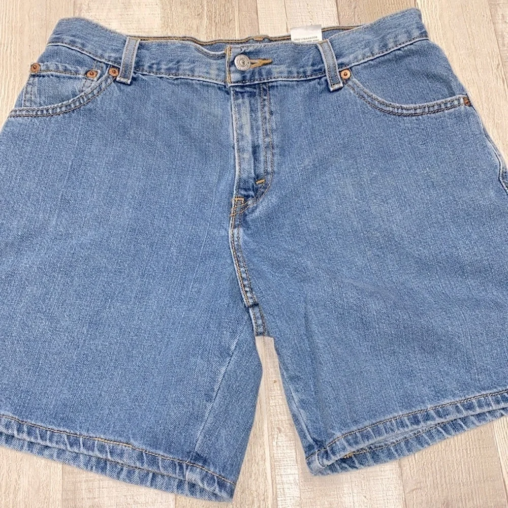 Levi’s vintage denim shorts size 10